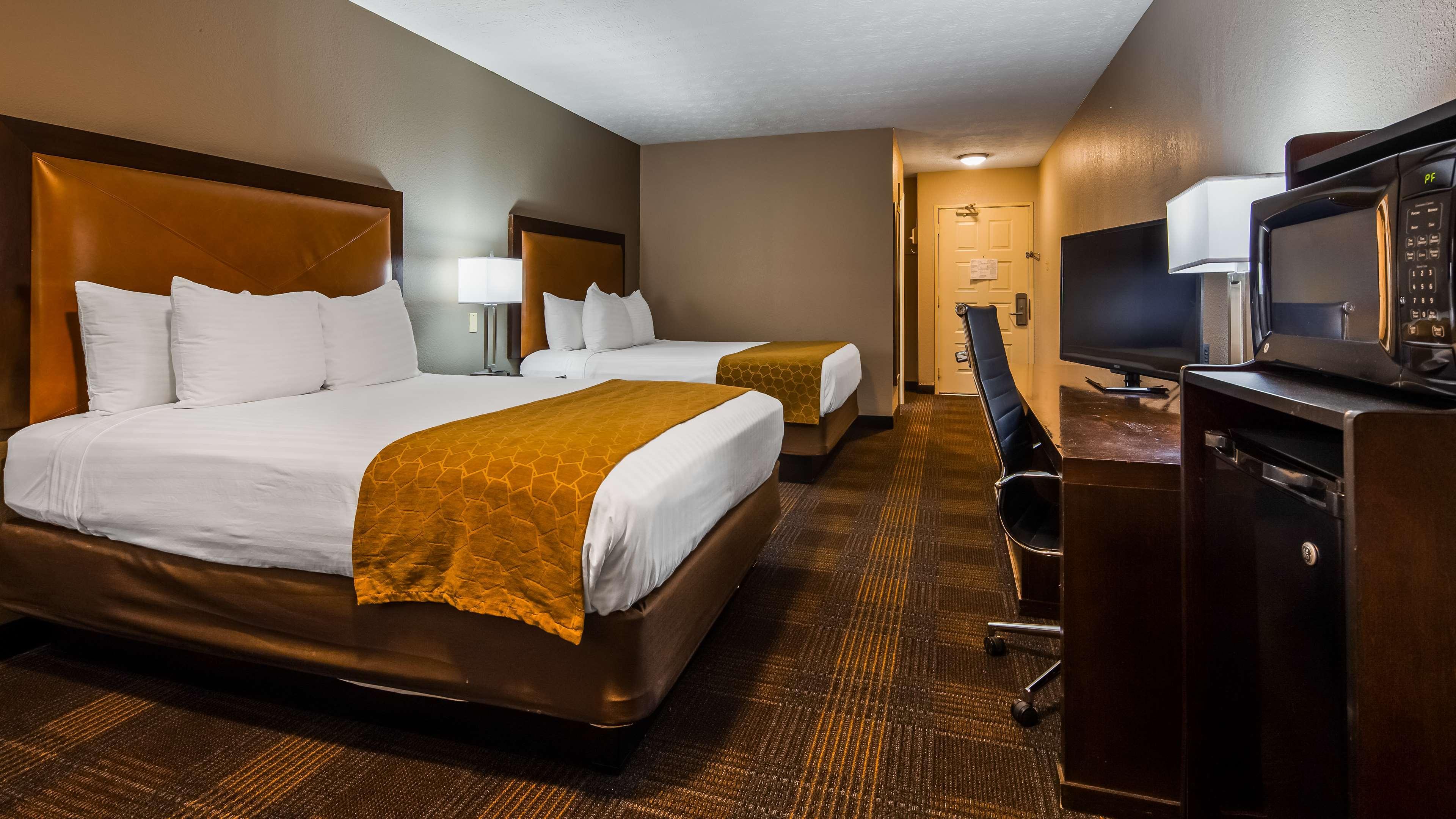 Best Western Shelbyville Lodge Bagian luar foto