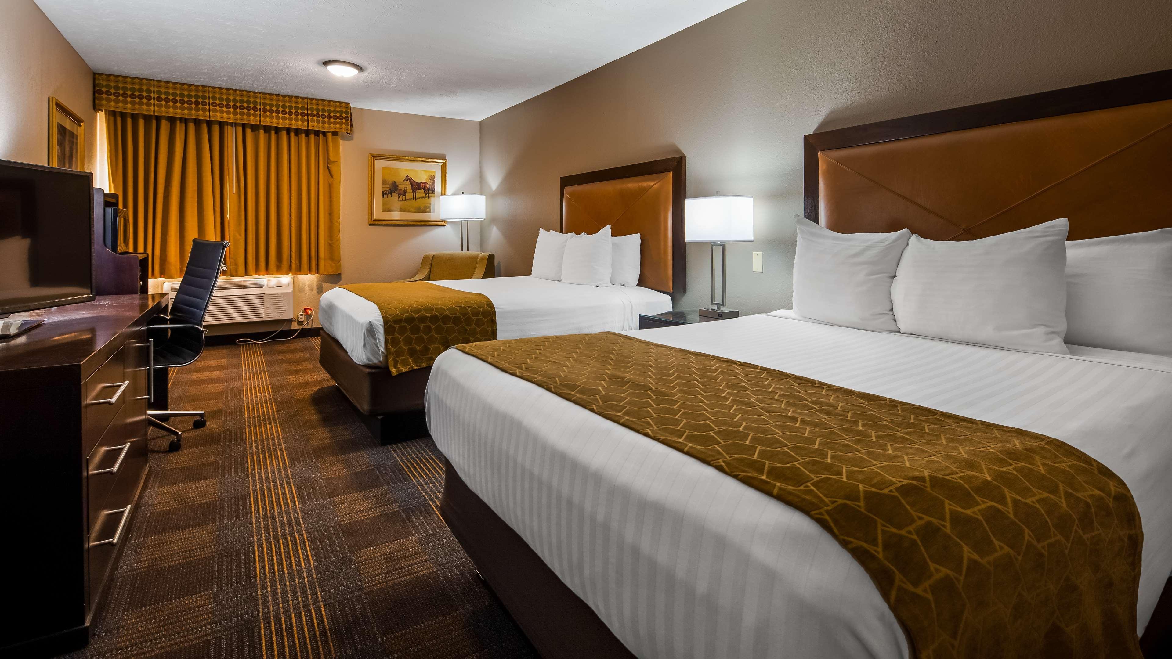 Best Western Shelbyville Lodge Bagian luar foto