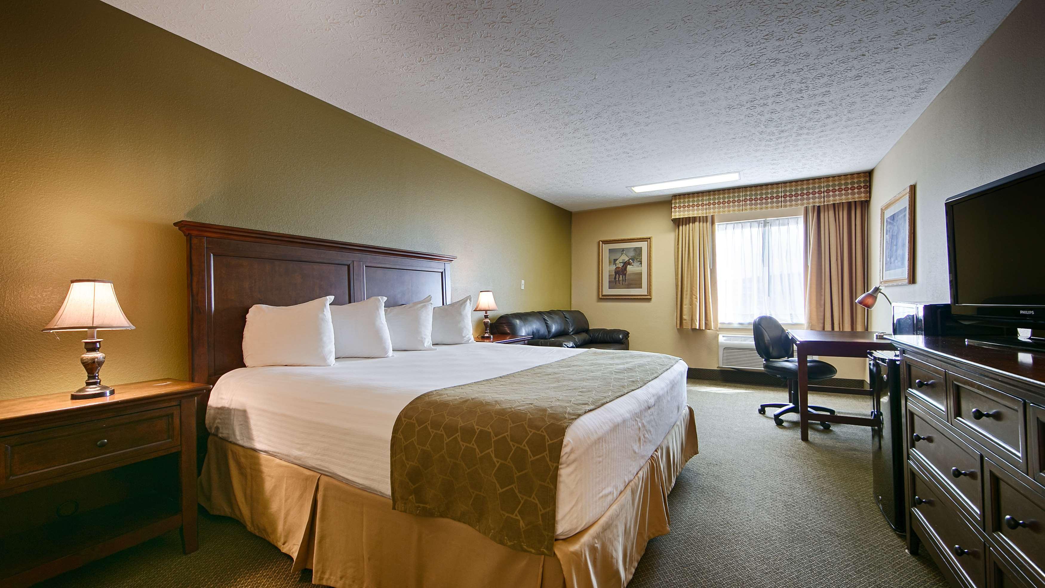 Best Western Shelbyville Lodge Bagian luar foto
