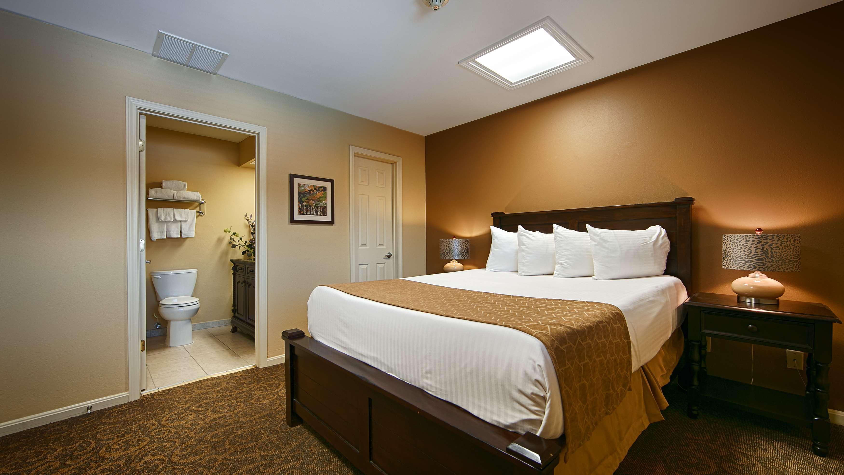 Best Western Shelbyville Lodge Bagian luar foto