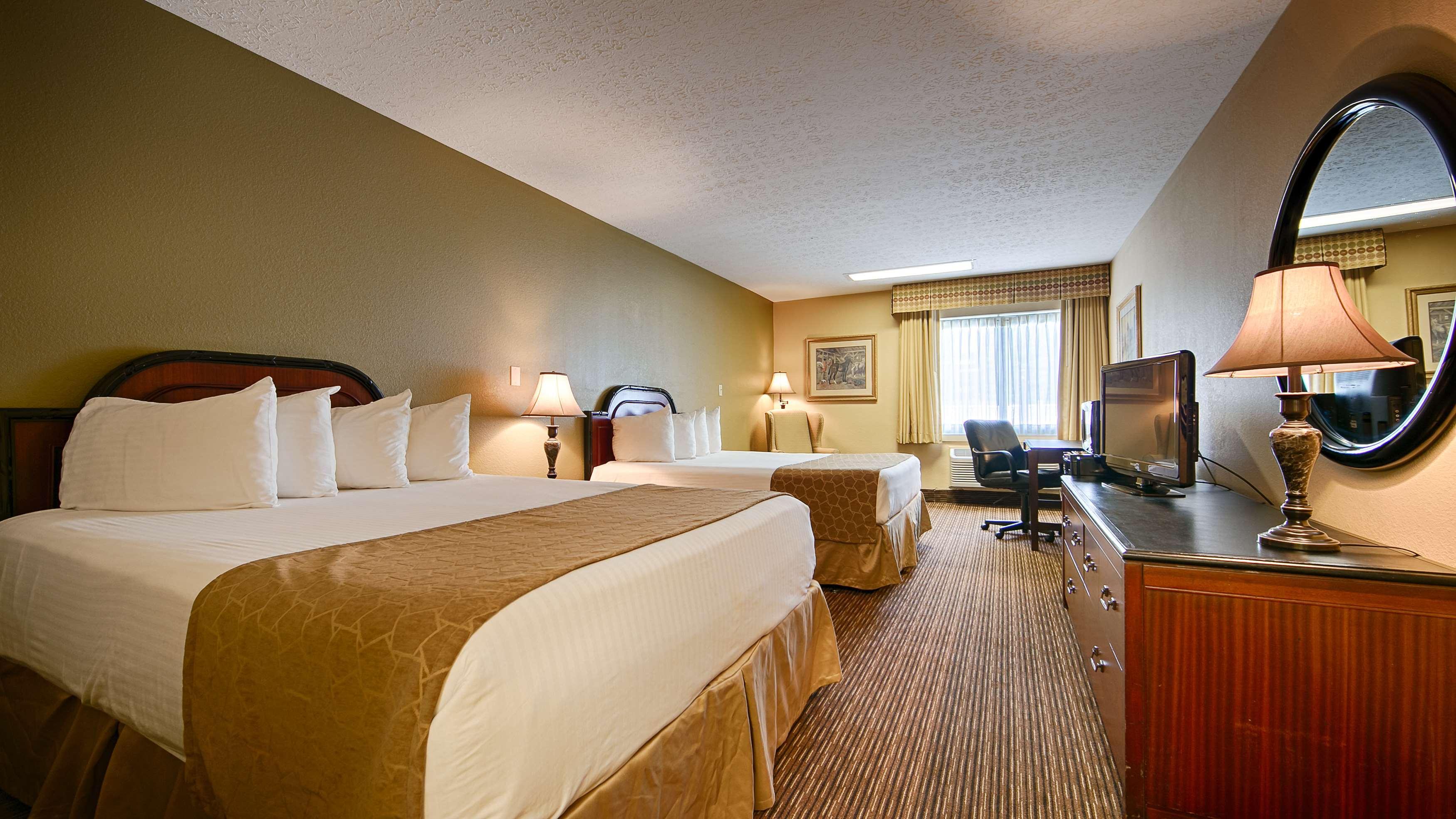 Best Western Shelbyville Lodge Bagian luar foto