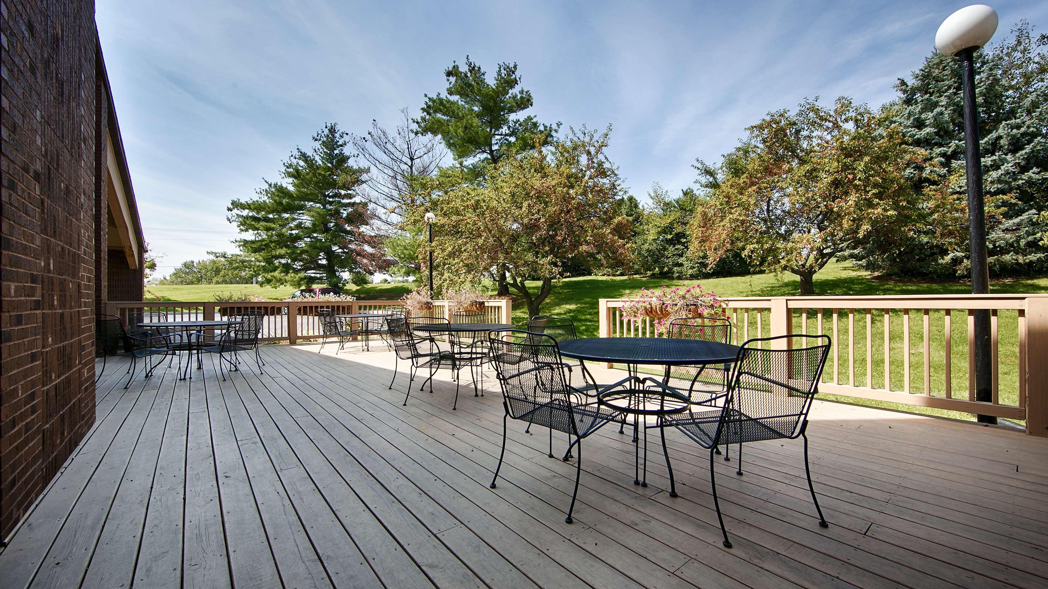 Best Western Shelbyville Lodge Bagian luar foto
