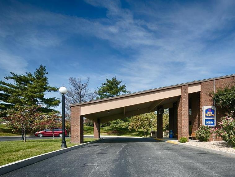 Best Western Shelbyville Lodge Bagian luar foto