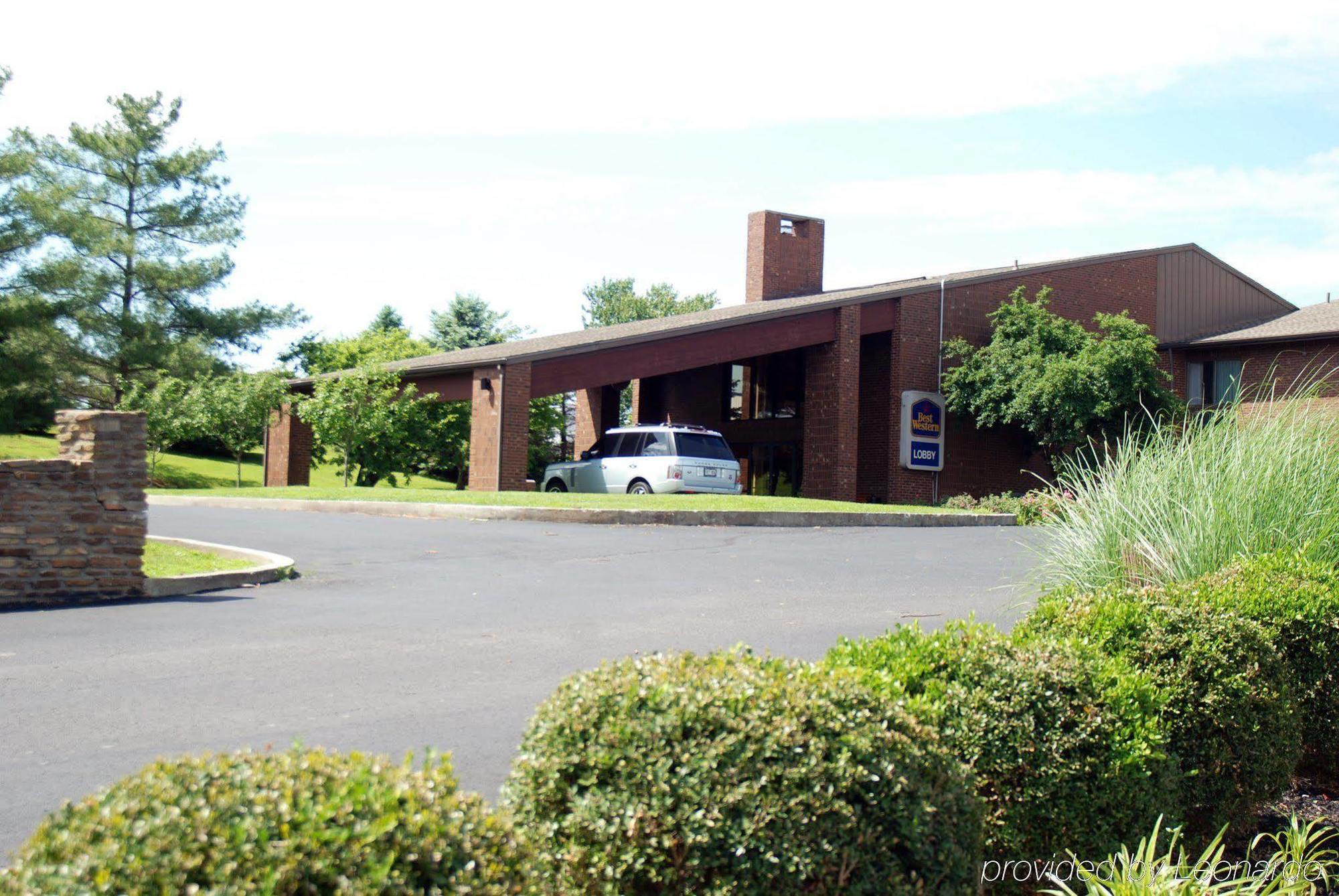 Best Western Shelbyville Lodge Bagian luar foto
