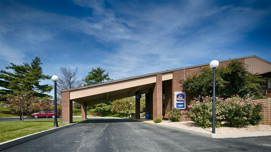 Best Western Shelbyville Lodge Bagian luar foto