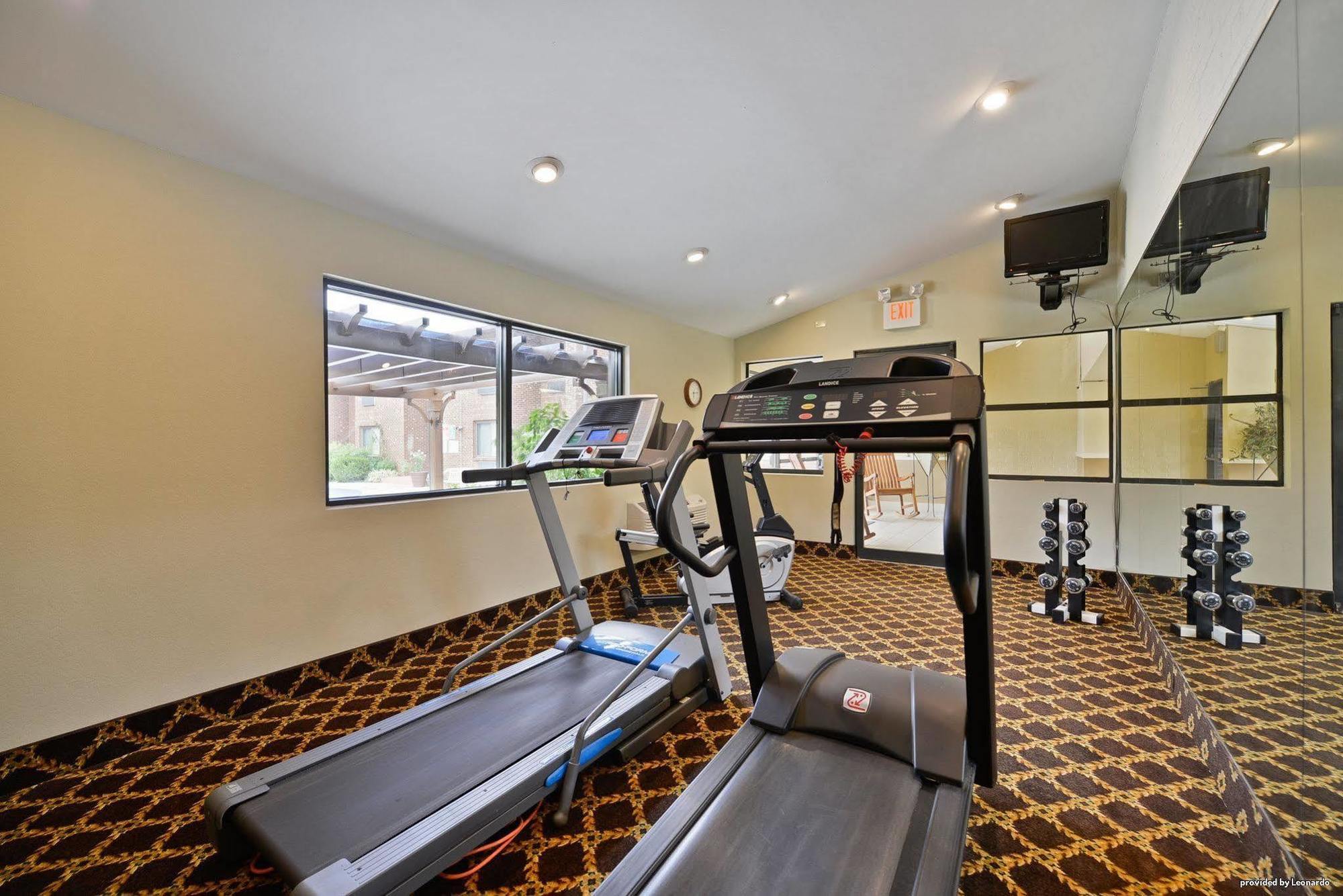 Best Western Shelbyville Lodge Bagian luar foto